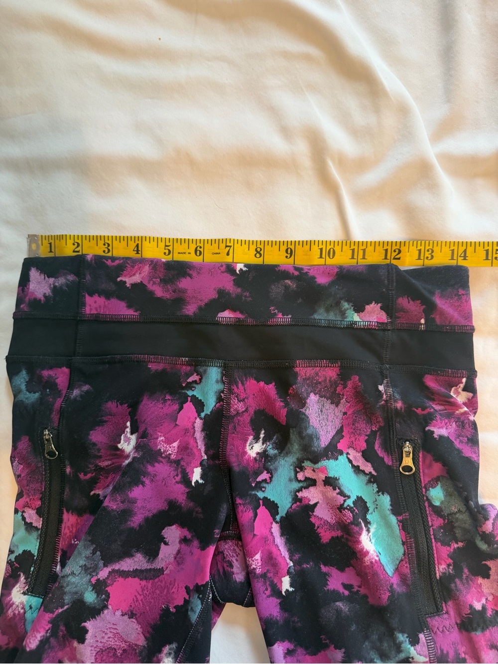 lululemon athletica wBlack, Purple, Teal Abstract-Print Perform Leggings- pocket - Picture 7 of 11